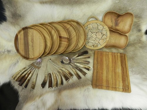 Geschirr & Besteck 6 Set aus Holz